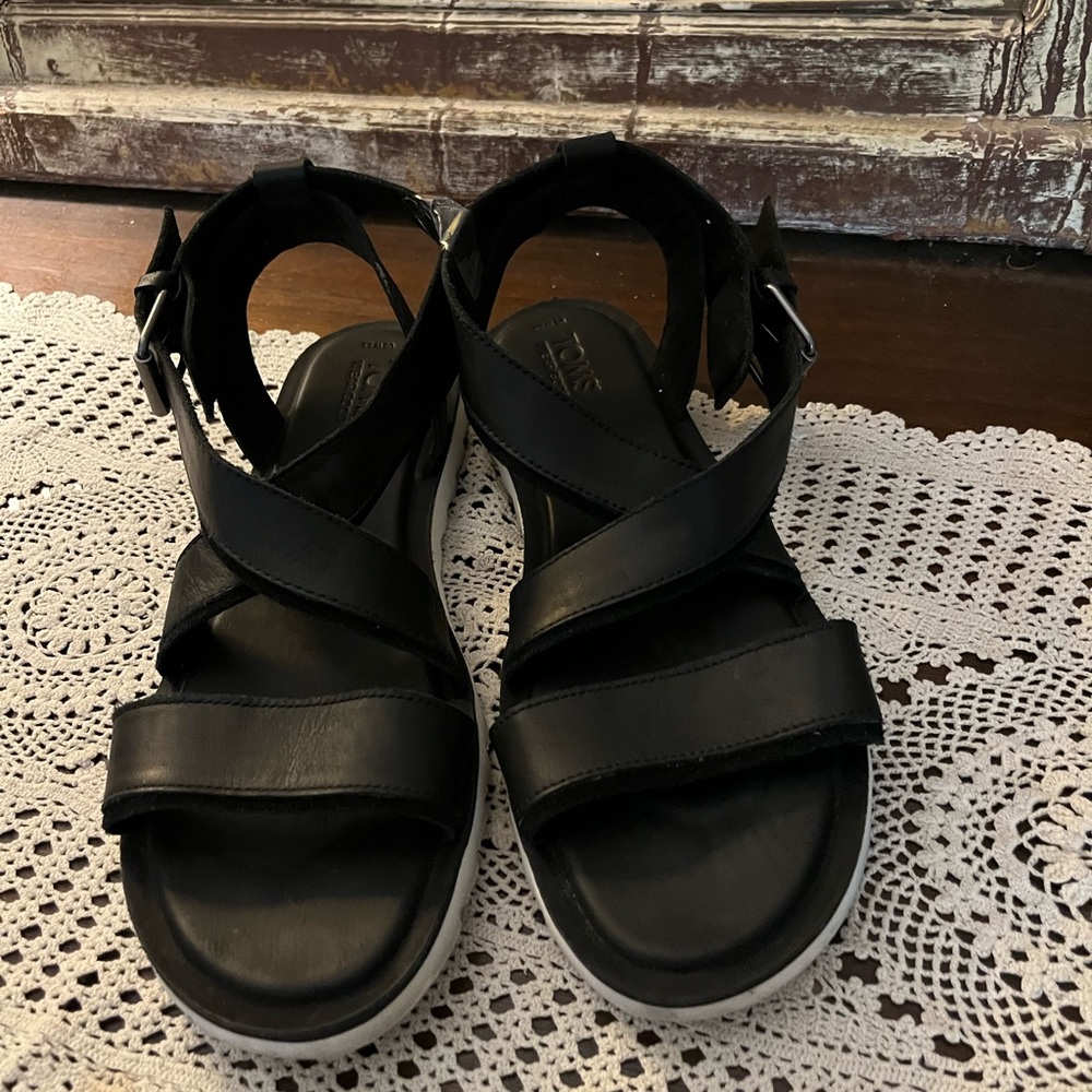 Toms Unique Black Sandals , Leather Straps , Size 11, Sidney